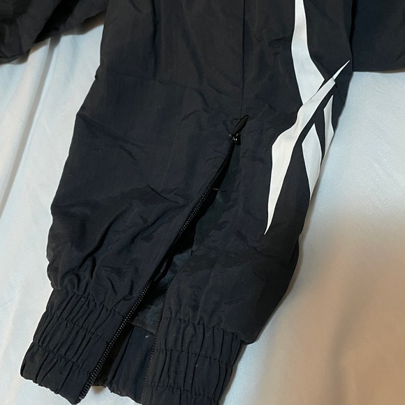 REEBOK Classics Black LF Trackpants - Picture 5 of 6